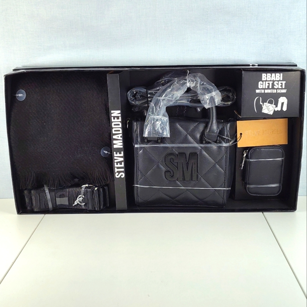 STEVE MADDEN BBABI GIFT SET W BLACK WINTER SCARF & CROSSBODY BAG Gift Box